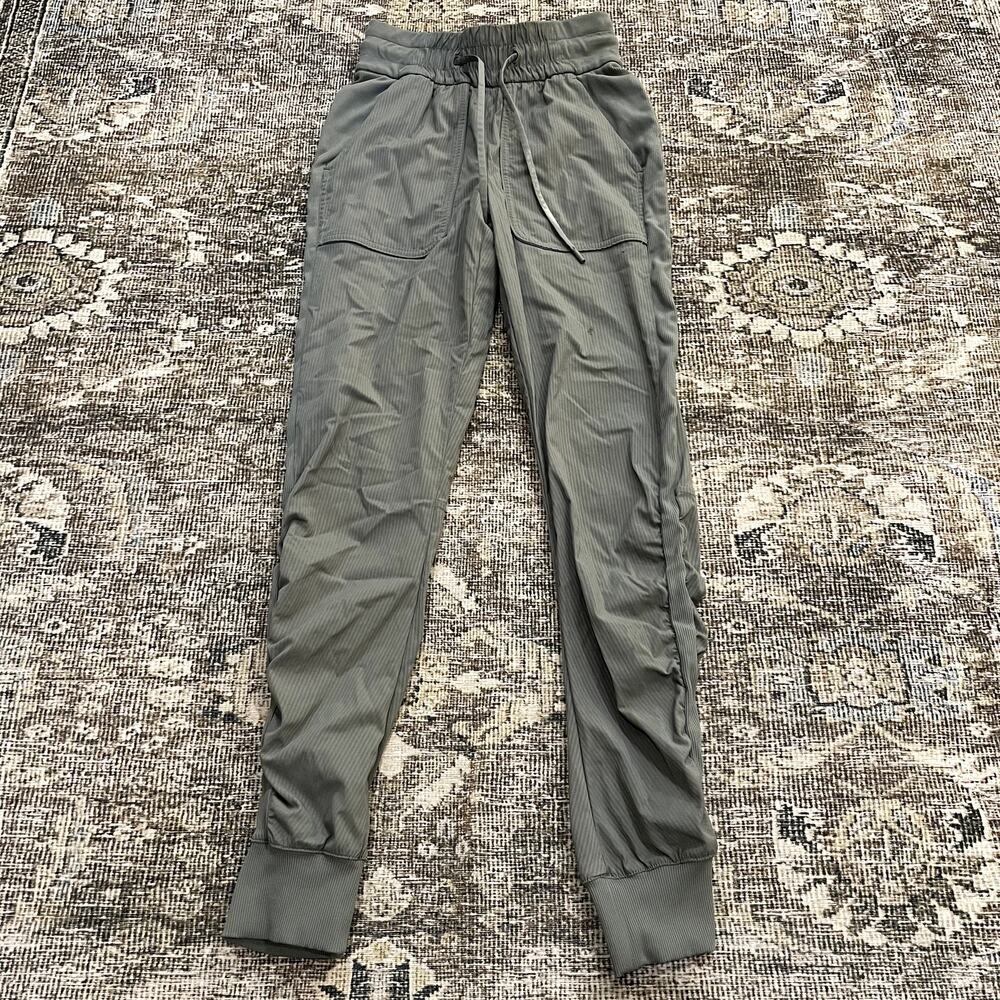 Lululemon Beyond the Studio Jogger Pants Grey Sage Women's Size 0